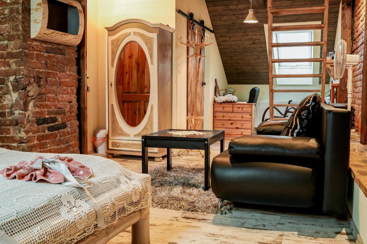 Mnichov Dvor Otel Slovenska Lupca Dış mekan fotoğraf